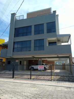 Apartamento de frente em Bombinhas próximo da praia